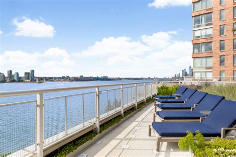 the solaire 20 river terrace.